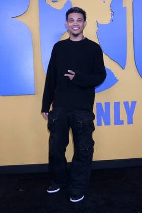 September 29, 2025, Los Angeles, Ca, USA: LOS ANGELES - SEP 29: Roshon Fegan at the The Roofman LA Premiere at the Paramount Studios on September 29, 2025 in Los Angeles, CA Los Angeles USA - ZUMAnc22 20250929_zaa_nc22_062 Copyright: xKathyxHutchinsx