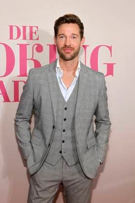 Schauspieler Tommy Schlesser bei der Premiere der neuen Daily-Serie Die Cooking Academy im Turistarama. Köln, 29.09.2025 NRW Deutschland Copyright: xChristophxHardtx