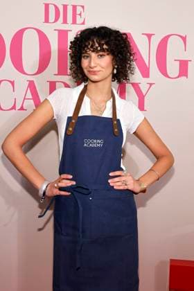 Schauspielerin Tiesan-Yesim Atas bei der Premiere der neuen Daily-Serie Die Cooking Academy im Turistarama. Köln, 29.09.2025 NRW Deutschland Copyright: xChristophxHardtx