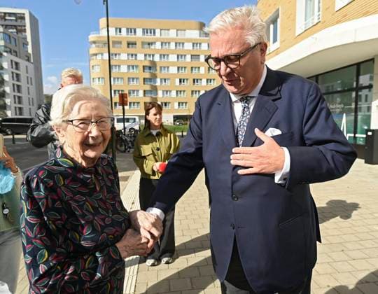 New dispensary of the Prince Laurent Foundation s dispensary BRUSSELS, BELGIUM - SEPTEMBER 30 : Inauguration of the new dispensary of the Prince Laurent Foundation s dispensary (Laeken-Laeken) in the presence of Prince Laurent and Mayor Philippe Close on September 30, 2025 in Brussels, Belgium, 30 09 2025 Brussels Belgium  Copyright: xDidierxLebrunx