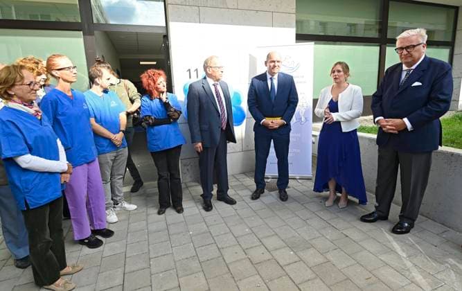 New dispensary of the Prince Laurent Foundation s dispensary BRUSSELS, BELGIUM - SEPTEMBER 30 : Inauguration of the new dispensary of the Prince Laurent Foundation s dispensary (Laeken-Laeken) in the presence of Prince Laurent and Mayor Philippe Close on September 30, 2025 in Brussels, Belgium, 30 09 2025 Brussels Belgium  Copyright: xDidierxLebrunx