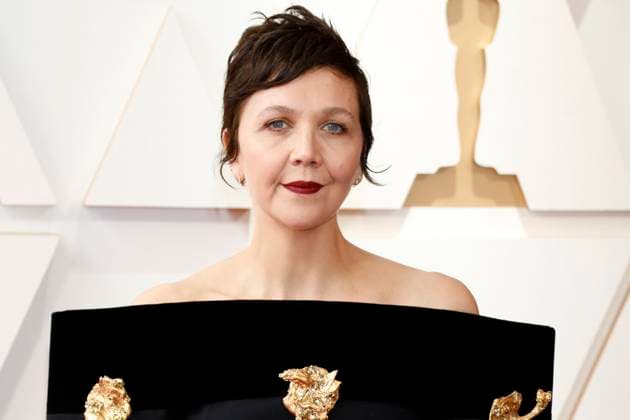 Oscars 2022: RED CARPET March 27, 2022, Los Angeles, CA, USA: LOS ANGELES - MAR 27: Maggie Gyllenhaal at the 94th Academy Awards at Dolby Theater on March 27, 2022 in Los Angeles, CA Copyright: xKayxBlakex