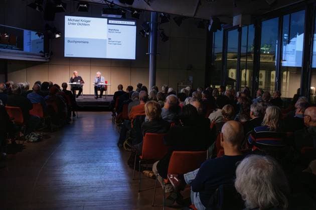 r Akademie der Künste Berlin Michael Krüger Unter Dichtern Buchpremiere, Lesung und Gespräch in der Akademie der Künste Berlin foto: gezett 30.09.30