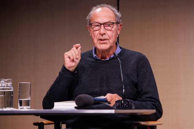 r Akademie der Künste Berlin Michael Krüger Unter Dichtern Buchpremiere, Lesung und Gespräch in der Akademie der Künste Berlin foto: gezett 30.09.30