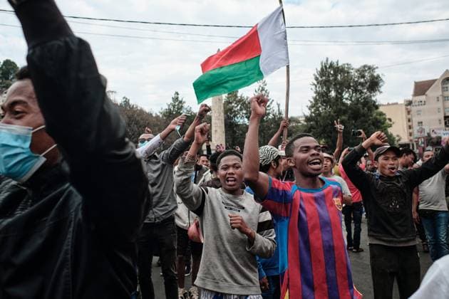 September 30, 2025, Antananarivo, Analamanga, Madagascar: Young Protesters, with malagasy flag reach Ambohijatovo, Antananarivo known as the capitalÃ¢â‚¬â ¢s democracy square, after clashing with security forces in several parts of the city during the fourth day of demonstrations, Sept. 30, 2025. The rallies, led primarily by the Generation Z movement, draw support from various groups. Security forces, including the gendarmerieÃ¢â‚¬â ¢s Special Security and Intervention Group (GSIS), fire tear gas and stun grenades to disperse the crowd. Antananarivo Madagascar - ZUMAr268 20250930_zip_r268_002 Copyright: xiAkoxRandrianarivelox