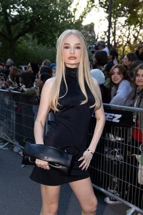 Kim Petras au défilé Courrèges Collection Prêt à Porter Printemps Été 2026 lors de la Fashion Week de Paris PFW , le 30 septembre 2025 Jeremy MELLOUL Bestimage Celebrities at Courrèges Fashion Show Ready to Wear Collection Spring Summer 2026 during Paris Fashion Week on 30th, September, 2025  Copyright: xJeremyxMelloulx xBestimagexJeremyxMelloulx xBestimagex