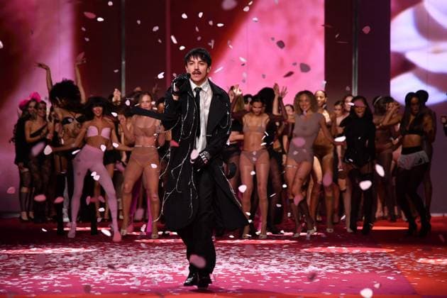 Artemas Etam Live Show 2025 J ETAM fashion show at the Palais Brongniart in Paris on September 30, 2025 Veeren Perusseau Bestimage Etam Live Show 2025 JETAM fashion show at the Palais Brongniart in Paris on September 30, 2025 Paris France  Copyright: xVeeren-Perusseau BestimagexVeeren-Perusseau Bestimagex