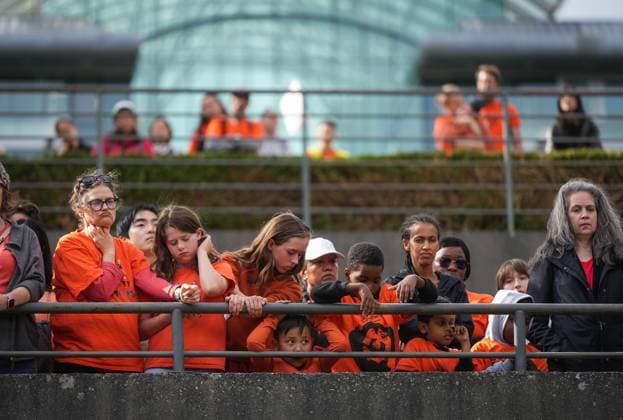 September 30, 2025, Vancouver, Bc, CANADA: People listen during a gathering to mark the National Day for Truth and Reconciliation at the University of British Columbia, in Vancouver, on Tuesday, September 30, 2025. Vancouver CANADA  - ZUMAc35_ 20250930_zaf_c35_154 Copyright: xDarrylxDyckx
