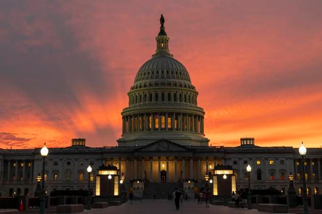 September 30, 2025, Washington, District Of Columbia, United States: The U.S. Capitol stands in Washington, D.C., on September 30, 2025. The federal government is poised to shut down at midnight as Democrats in Congress reject a Republican-led stopgap funding bill, with both parties showing little sign of compromise ahead of the looming deadline. Washington United States - ZUMAe119 20250930_znp_e119_016 Copyright: xMehmetxEserx