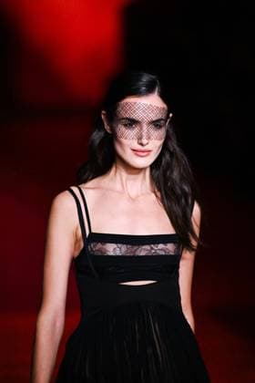 PFW Etam Runway A model walks the runway during the Etam Womenswear Spring Summer 2026 show as part of Paris Fashion Week in Paris, France on September 30, 2025. Photo by Aurore Marechal ABACAPRESS.COM Paris France  Copyright: xMarechalxAurore ABACAx