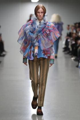 PFW - Anrealage Runway A model walks the runway during the Anrealage Womenswear Spring Summer 2026 show at Palais de Tokyo as part of Paris Fashion Week on September 30, 2025 in Paris, France. Photo by Alain-gil Gonzalze ABACAPRESS.COM Paris France  Copyright: xGonzalezxAlain-Gil ABACAx
