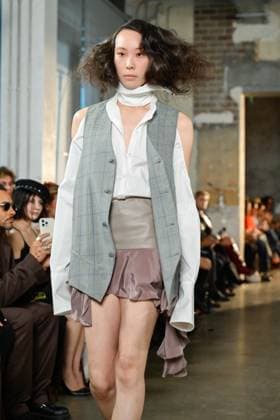 PFW - Pressiat Runway A model walks the runway during the Pressiat Womenswear Spring Summer 2026 show as part of Paris Fashion Week on September 30, 2025 in Paris, France. Photo by Jana Call me J ABACAPRESS.COM Paris Ile de France France  Copyright: xJanaxCallxmexJ ABACAx