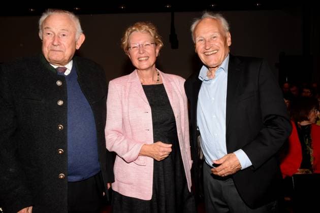 Dr Guenther Beckstein Ministerpraesident a.D. Annette Rammelsberger.SZ Journalistin Preistraegerin Erwin Huber Finanzminister a.D Muenchen 30.09.2025 Literaturhaus Publizistikpreises 2025 an die Journalistin Annette Rammelsberger SZ Publizistikpreis ist mit 10.000 Euro dotiert wird, alternierend mit dem Literatur und Uebersetzungspreis, alle drei Jahre vergeben. Muenchen