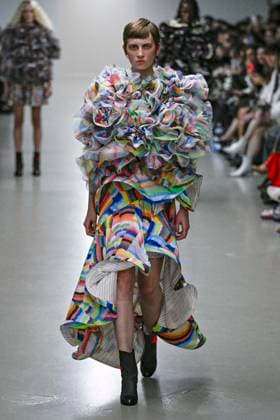 Défilé Anrealage Collection Femme Prêt à Porter Printemps Eté 2026 lors de la Fashion Week de Paris, le 30 septembre 2025 Anrealage Fashion Show Women Ready to Wear Spring Summer 2026 Collection , during Paris Fashion Week September 30th, 2025 Paris France  Copyright: xAgencex xBestimagexAgencex xBestimagex