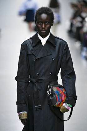Défilé Anrealage Collection Femme Prêt à Porter Printemps Eté 2026 lors de la Fashion Week de Paris, le 30 septembre 2025 Anrealage Fashion Show Women Ready to Wear Spring Summer 2026 Collection , during Paris Fashion Week September 30th, 2025 Paris France  Copyright: xAgencex xBestimagexAgencex xBestimagex