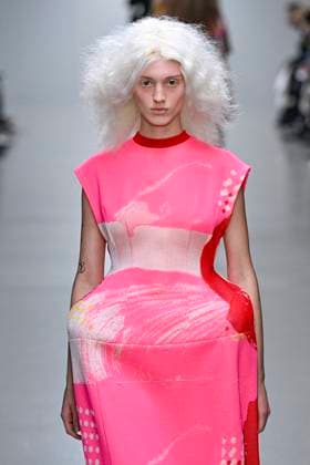 Défilé Anrealage Collection Femme Prêt à Porter Printemps Eté 2026 lors de la Fashion Week de Paris, le 30 septembre 2025 Anrealage Fashion Show Women Ready to Wear Spring Summer 2026 Collection , during Paris Fashion Week September 30th, 2025 Paris France  Copyright: xAgencex xBestimagexAgencex xBestimagex