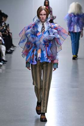Défilé Anrealage Collection Femme Prêt à Porter Printemps Eté 2026 lors de la Fashion Week de Paris, le 30 septembre 2025 Anrealage Fashion Show Women Ready to Wear Spring Summer 2026 Collection , during Paris Fashion Week September 30th, 2025 Paris France  Copyright: xAgencex xBestimagexAgencex xBestimagex