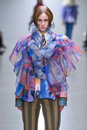 Défilé Anrealage Collection Femme Prêt à Porter Printemps Eté 2026 lors de la Fashion Week de Paris, le 30 septembre 2025 Anrealage Fashion Show Women Ready to Wear Spring Summer 2026 Collection , during Paris Fashion Week September 30th, 2025 Paris France  Copyright: xAgencex xBestimagexAgencex xBestimagex