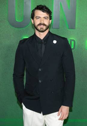 September 30, 2025, New York, Ny, United States: Joey Pollari attends the World Premiere of NETFLIX Monster: The Ed Gein Story . Held at The Plaza Hotel in New York. Dinara Khairova Zuma Presss. September 30, 2025. New York United States - ZUMAp281 20250930_zea_p281_030 Copyright: xPhotoxImagexPressx