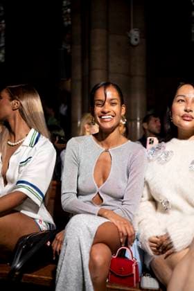 Narah Baptista au Front Row au défilé Casablanca Collection Femme Prêt à Porter Printemps Eté 2026 lors de la Fashion Week de Paris PFW , au 23 avenue georges V, à Paris, France, le 1er octobre 2025 Pierre Perusseau Bestimage Front Row Casablanca Womenswear Spring Summer 2026 show as part of Paris Fashion Week on October 01, 2025 in Paris, France Paris France  Copyright: xTizianoxDaxSilvax-xPierrexPerusseaux xBestimagexTizianoxDaxSilvax-xPierrexPerusseaux xBestimagex