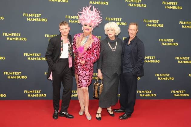 Filmfest Hamburg - Premiere Olivia v.l. Johannes Hegemann, Olivia Jones (Oliver Knöbel) Lilo Wanders (Ernst-Johann Ernie Reinhardt) Stephan Kampwirth mit Olivia , Filmfest Hamburg, Cinemaxx Dammtor, Hamburg, 29.09.2025 Copyright: xEventpressxBecherx