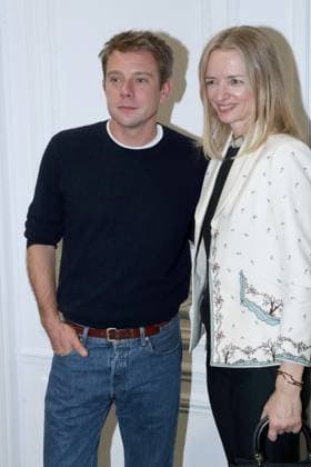 J W Anderson and Delphine Arnault General Manager of Dior at the Greeting of the Christian Dior Womenswear Collection Prêt à Porter Spring Summer 2026 show as part of Paris Fashion Week PFW , in the Jardin des Tuileries, in Paris, France, October 1st, 2025 Bertrand Rindoff Bestimage Greeting Christian Dior Womenswear Spring Summer 2026 show as part of Paris Fashion Week on October 1st, 2025 in Paris, France Paris France  Copyright: xBERTRANDxRINDOFFxPETROFFx xBESTIMAGExBERTRANDxRINDOFFxPETROFFx xBESTIMAGEx