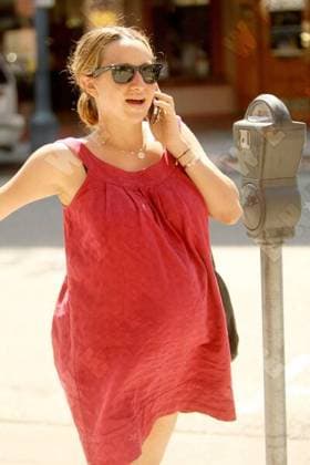 Jennifer Meyer wife of Tobey Maguire, showing off her baby bump, while leaving Anastasia Beverly Hills Salon Los Angeles, California - 25.03.09, Los Angeles, California, United States WENN 5268187.jpg