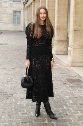 PFW - Gabriela Hearst Photocall Guest attends the Gabriela Hearst Womenswear Spring Summer 2026 show as part of Paris Fashion Week in Paris, France on October 01, 2025. Photo by Jerome Domine ABACAPRESS.COM France  Copyright: xDominexJerome ABACAx