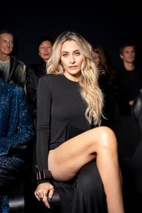 Paris Jackson au Front Row au défilé Tom Ford Collection Femme Prêt à Porter Printemps Eté 2026 lors de la Fashion Week de Paris PFW , Place Vendôme, à Paris, France, le 1er octobre 2025 Pierre Perusseau Bestimage Front Row Tom Ford fashion show as part of Spring Summer 2026 Paris Fashion Week on October 01, 2025 in Paris, France Paris France  Copyright: xTizianoxDaxSilvax-xPierrexPerusseaux xBestimagexTizianoxDaxSilvax-xPierrexPerusseaux xBestimagex