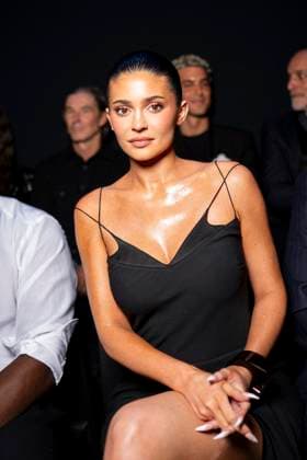Kylie Jenner au Front Row au défilé Tom Ford Collection Femme Prêt à Porter Printemps Eté 2026 lors de la Fashion Week de Paris PFW , Place Vendôme, à Paris, France, le 1er octobre 2025 Pierre Perusseau Bestimage Front Row Tom Ford fashion show as part of Spring Summer 2026 Paris Fashion Week on October 01, 2025 in Paris, France Paris France  Copyright: xTizianoxDaxSilvax-xPierrexPerusseaux xBestimagexTizianoxDaxSilvax-xPierrexPerusseaux xBestimagex
