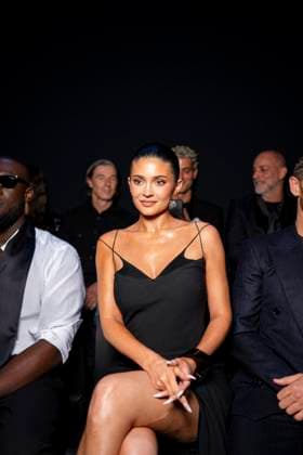 Kylie Jenner au Front Row au défilé Tom Ford Collection Femme Prêt à Porter Printemps Eté 2026 lors de la Fashion Week de Paris PFW , Place Vendôme, à Paris, France, le 1er octobre 2025 Pierre Perusseau Bestimage Front Row Tom Ford fashion show as part of Spring Summer 2026 Paris Fashion Week on October 01, 2025 in Paris, France Paris France  Copyright: xTizianoxDaxSilvax-xPierrexPerusseaux xBestimagexTizianoxDaxSilvax-xPierrexPerusseaux xBestimagex