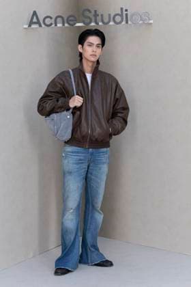 Bright - Photo Call of Acne Studio Fashion Show, Spring Summer 2026 Collection as part of Paris Fashion Week, France, October 1st, 2025 Olivier Borde Bestimage Photo Call of Acne Studio Fashion Show, Spring Summer 2026 Collection as part of Paris Fashion Week, France, October 1st, 2025 Paris France  Copyright: xOLIVIERxBORDEx xBESTIMAGExOLIVIERxBORDEx xBESTIMAGEx