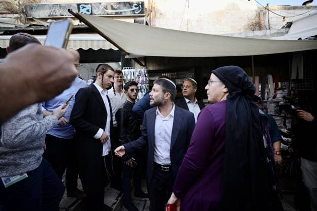 Israeli far-right deputies visit Damascus Gate JERUSALEM - OCTOBER 20: Israeli ultra right-wing MPs Itamar Ben-Gvir and Bezalel Smotrich (C) arrive at the Damascus Gate, where the events took place for about a week, under the protection of many Israeli police in Jerusalem on October 20, 2021. Kudüs Palestinian Territory, Occupied. Editorial use only. Please get in touch for any other usage.  Copyright: x2025xAnadoluxMostafaxAlkharoufx