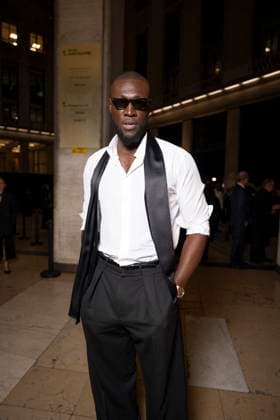 Stormzy exits Tom Ford Womens Ready to Wear Spring Summer 2026 Paris Fashion Week PFW, Place Vendôme, Paris, France, October 01, 2025 Pierre Perusseau Bestimage Exits Tom Ford fashion show as part of Spring Summer 2026 Paris Fashion Week on October 01, 2025 in Paris, France Paris France  Copyright: xTizianoxDaxSilvax-xPierrexPerusseaux xBestimagexTizianoxDaxSilvax-xPierrexPerusseaux xBestimagex