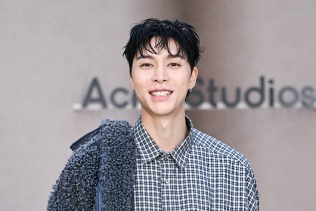 PFW Acne Studios Photocall Johnny Suh attending the Acne Studios Womenswear Spring Summer 2026 show as part of Paris Fashion Week in Paris, France on October 01, 2025. Photo by Aurore Marechal ABACAPRESS.COM Paris France  Copyright: xMarechalxAurore ABACAx
