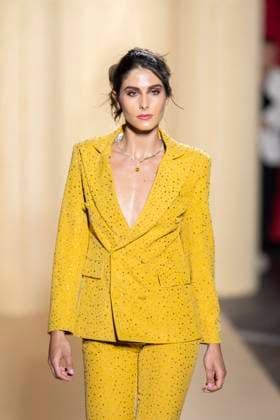 PFW - Christophe Guillarme Runway A model presents a creation by Christophe Guillarme for the Women Ready-to-wear Spring-Summer 2026 collection as part of the Paris Fashion Week, in Paris on September 30, 2025.Photo by Eliot Blondet ABACAPRESS.COM Paris France France  Copyright: xBlondetxEliot ABACAx