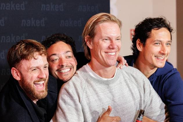 01.10.2025. Köln. Premiere der ARD WDR-Serie naked im Filmpalast Köln. Das sechsteilige Love Noir -Psychodrama zwischen Liebe, Abhängigkeit und Zerstörung von ARD WDR ist die erste deutsche Serie, die sich mit Sexsucht und Co-Abhängigkeit und ihren Auswirkungen auf das Leben der Betroffenen befasst - basierend auf persönlichen Erfahrungen der Drehbuchautorin Silke Eggert. Hier: Als Gast: Simon Gosejohann. Köln Filmpalast Nordrhein-Westfalen Deutschland