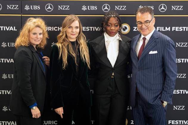 Reta Guetg, Hildur GuÃ°nadottir, Nia DaCosta und Christian Jungen bei der Premiere des Amazon Prime Video Films Hedda auf dem 21. Zurich Film Festival 2025 im Kongresssaal. Zürich, 01.10.,2025