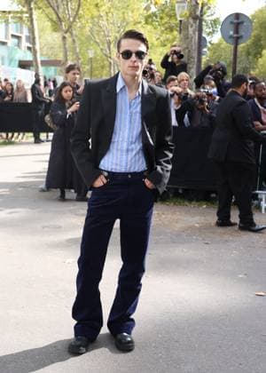 Guest aux arrivées du défilé Rabanne Collection Femme Prêt à Porter Printemps Eté 2026 lors de la Fashion Week de Paris PFW , à lUNESCO, à Paris, France, le 2 octobre 2025 Denis Guignebourg Bestimage Arrivals Rabanne fashion show as part of Spring Summer 2026 Paris Fashion Week on October 02, 2025 in Paris, France Paris France  Copyright: xDenisxGuignebourgx xBestimagexDenisxGuignebourgx xBestimagex