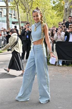 PFW Rabanne Outside Arrivals Malika Menard arriving at Rabanne show during Paris Fashion Week in Paris, France on October 2, 2025. Photo by Julien Reynaud APS-Medias ABACAPRESS.COM Paris France  Copyright: xReynaudxJulien APS-Medias ABACAx