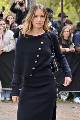 PFW Rabanne Outside Arrivals Diana Rouxel arriving at Rabanne show during Paris Fashion Week in Paris, France on October 2, 2025. Photo by Julien Reynaud APS-Medias ABACAPRESS.COM Paris France  Copyright: xReynaudxJulien APS-Medias ABACAx