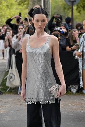 PFW Rabanne Outside Arrivals Meredith Duxbury arriving at Rabanne show during Paris Fashion Week in Paris, France on October 2, 2025. Photo by Julien Reynaud APS-Medias ABACAPRESS.COM Paris France  Copyright: xReynaudxJulien APS-Medias ABACAx