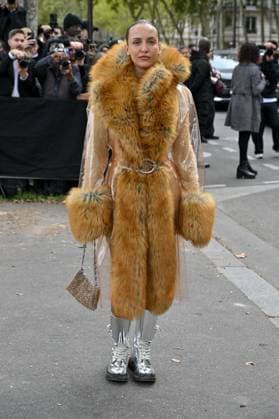 PFW Rabanne Outside Arrivals Carla Ginola arriving at Rabanne show during Paris Fashion Week in Paris, France on October 2, 2025. Photo by Julien Reynaud APS-Medias ABACAPRESS.COM Paris France  Copyright: xReynaudxJulien APS-Medias ABACAx
