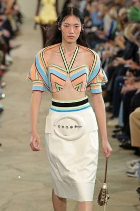 PFW - Rabanne Runway A model walks the runway during the Rabanne Womenswear Spring Summer 2026 show as part of Paris Fashion Week on October 02, 2025 in Paris, France. Photo by Alain-Gil Gonzalez ABACAPRESS.COM Paris France  Copyright: xGonzalezxAlain-Gil ABACAx
