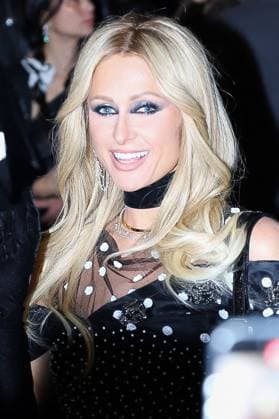 Paris Hilton leaving the Isabel Marant Collection Femme Prêt à Porter Printemps Eté 2026 fashion show during Paris Fashion Week PFW on October 2, 2025 Yoann Ouahcene Bestimage Celebs at Isabel Marant Spring Summer 2026 Ready to Wear Womens Collection fashion show during Paris Fashion Week PFW on October 2, 2025 Paris France  Copyright: xYoannxOuahcenex xBestimagexYoannxOuahcenex xBestimagex