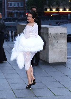 Rosalia arrives at the Schiaparelli Collection Femme Prêt à Porter Printemps Eté 2026 fashion show as part of Paris Fashion Week PFW in Paris, France, on October 2, 2025 Denis Guignebourg Bestimage Arrivals at the Schiaparelli fashion show as part of Spring Summer 2026 Paris Fashion Week in Paris, France, on October 2, 2025 Paris France  Copyright: xDenisxGuignebourgx xBestimagexDenisxGuignebourgx xBestimagex