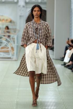 PFW - Times Runway A model walks the runway during the Times Womenswear Spring Summer 2026 show as part of Paris Fashion Week on October 02, 2025 in Paris, France. Photo by Alain-Gil Gonzalez ABACAPRESS.COM Paris France  Copyright: xGonzalezxAlain-Gil ABACAx