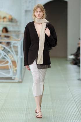 PFW - Times Runway A model walks the runway during the Times Womenswear Spring Summer 2026 show as part of Paris Fashion Week on October 02, 2025 in Paris, France. Photo by Alain-Gil Gonzalez ABACAPRESS.COM Paris France  Copyright: xGonzalezxAlain-Gil ABACAx