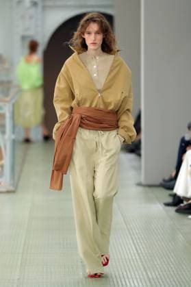 PFW - Times Runway A model walks the runway during the Times Womenswear Spring Summer 2026 show as part of Paris Fashion Week on October 02, 2025 in Paris, France. Photo by Alain-Gil Gonzalez ABACAPRESS.COM Paris France  Copyright: xGonzalezxAlain-Gil ABACAx