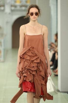 PFW - Times Runway A model walks the runway during the Times Womenswear Spring Summer 2026 show as part of Paris Fashion Week on October 02, 2025 in Paris, France. Photo by Alain-Gil Gonzalez ABACAPRESS.COM Paris France  Copyright: xGonzalezxAlain-Gil ABACAx
